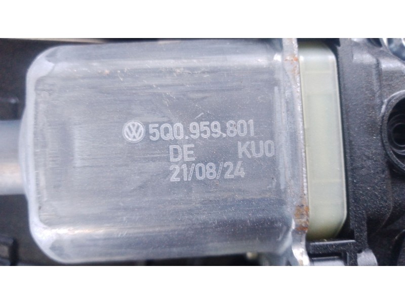 Recambio de elevalunas trasero izquierdo para skoda octavia iv combi nx5 1.5 tsi referencia OEM IAM   