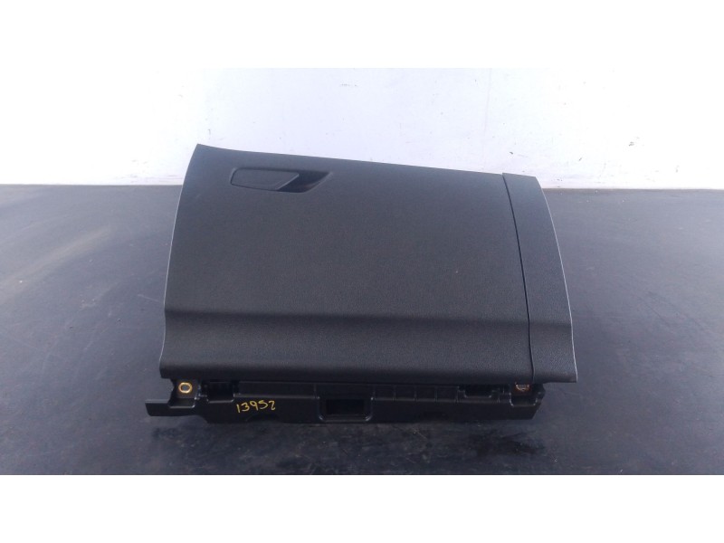 Recambio de guantera para skoda octavia iv nx3 vrs 2.0 tsi referencia OEM IAM   