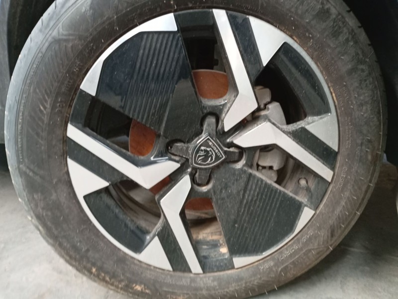 Recambio de juego llantas para peugeot 2008 ii (ud_, us_, uy_, uj_, ur_, uc_) 1.2 puretech 130 referencia OEM IAM 215/60/17  