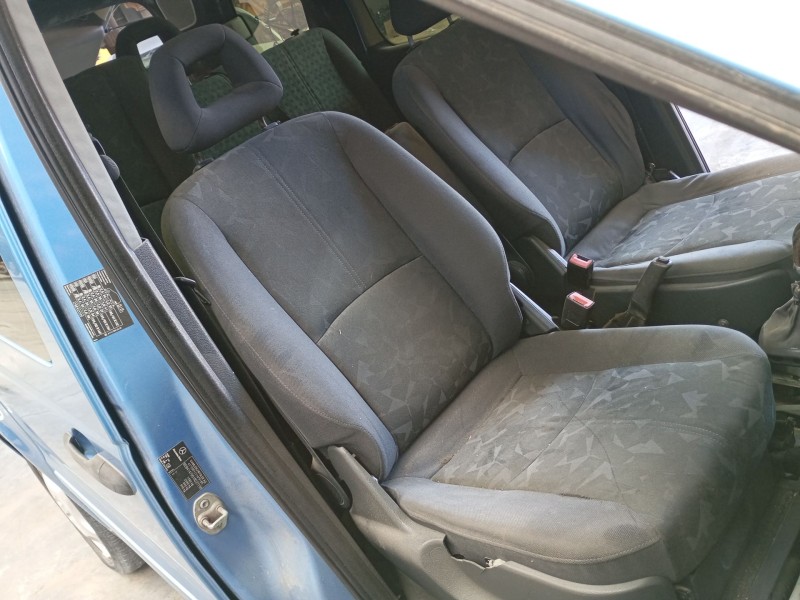 mercedes-benz vaneo (414) del año 2002