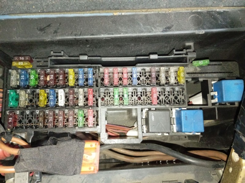 Recambio de caja reles / fusibles para mercedes-benz vaneo (414) 1.7 cdi (414.700) referencia OEM IAM   