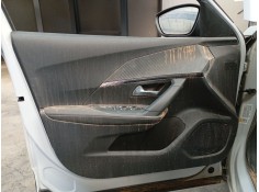 GUARNECIDO PUERTA DELANTERA IZQUIERDA 