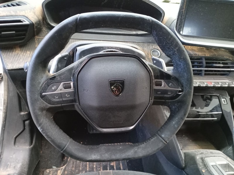 Recambio de volante para peugeot 2008 ii (ud_, us_, uy_, uj_, ur_, uc_) 1.2 puretech 130 referencia OEM IAM   