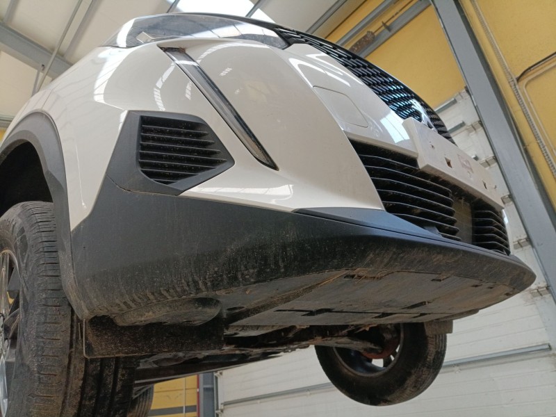 Recambio de paragolpes delantero para peugeot 2008 ii (ud_, us_, uy_, uj_, ur_, uc_) 1.5 bluehdi 110 (udyhsk) referencia OEM IAM