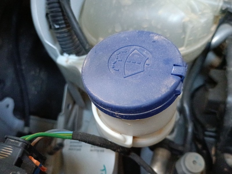 Recambio de deposito limpia para peugeot 2008 ii (ud_, us_, uy_, uj_, ur_, uc_) 1.5 bluehdi 110 (udyhsk) referencia OEM IAM   