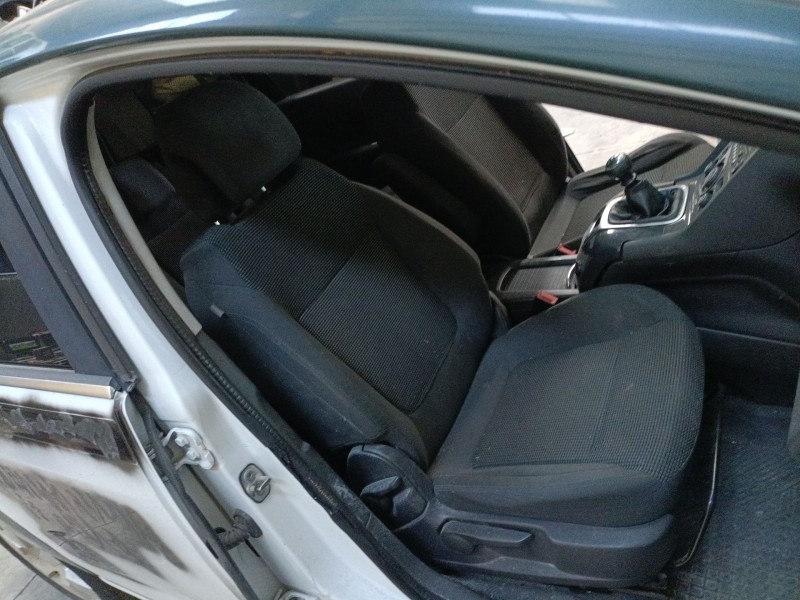 peugeot 5008 (0u_, 0e_) del año 2009