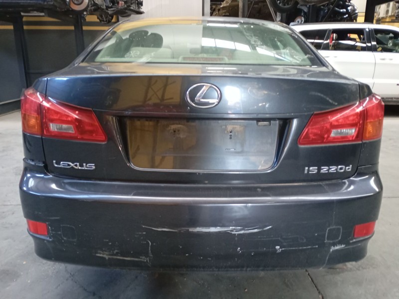 lexus is ii (_e2_) del año 2005