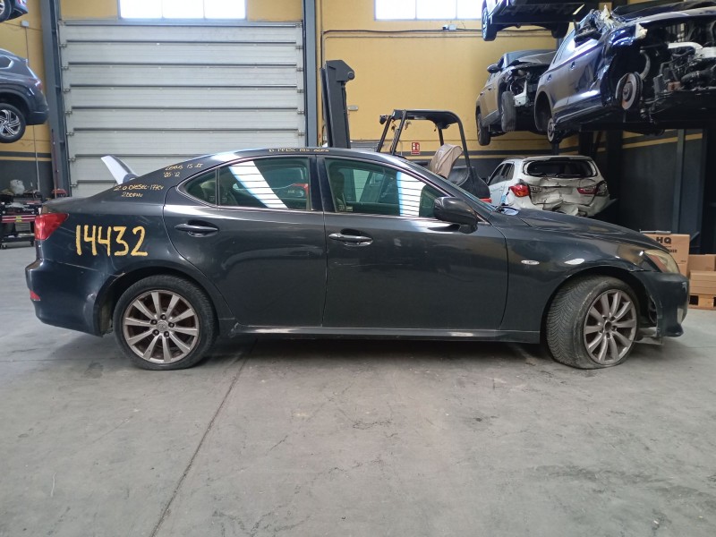 lexus is ii (_e2_) del año 2005