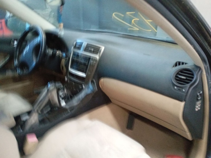 lexus is ii (_e2_) del año 2005