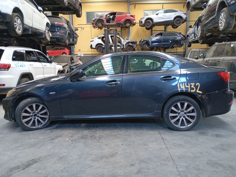 lexus is ii (_e2_) del año 2005