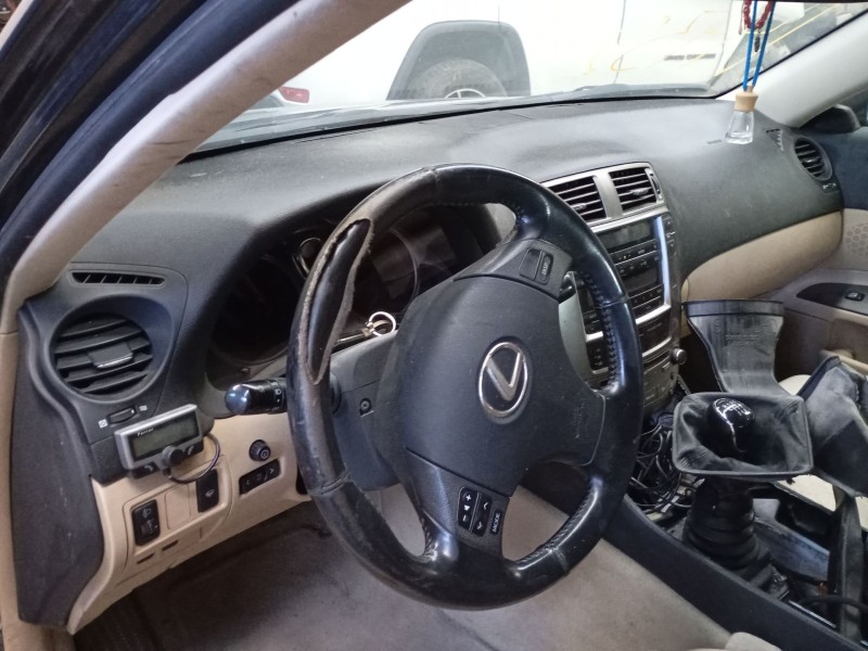 lexus is ii (_e2_) del año 2005