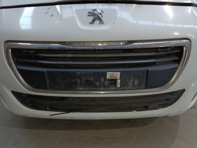 Recambio de rejilla delantera para peugeot 5008 (0u_, 0e_) 2.0 hdi 150 / bluehdi 150 referencia OEM IAM   