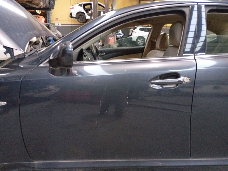 Recambio de puerta delantera izquierda para lexus is ii (_e2_) 220d (ale20) referencia OEM IAM   