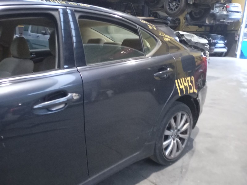 Recambio de puerta trasera izquierda para lexus is ii (_e2_) 220d (ale20) referencia OEM IAM   