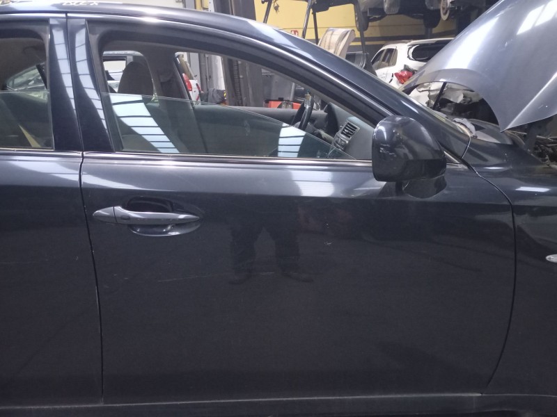 Recambio de puerta delantera derecha para lexus is ii (_e2_) 220d (ale20) referencia OEM IAM   