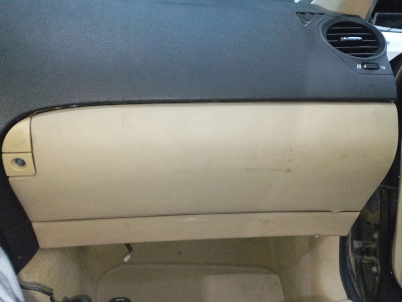 Recambio de guantera para lexus is ii (_e2_) 220d (ale20) referencia OEM IAM   