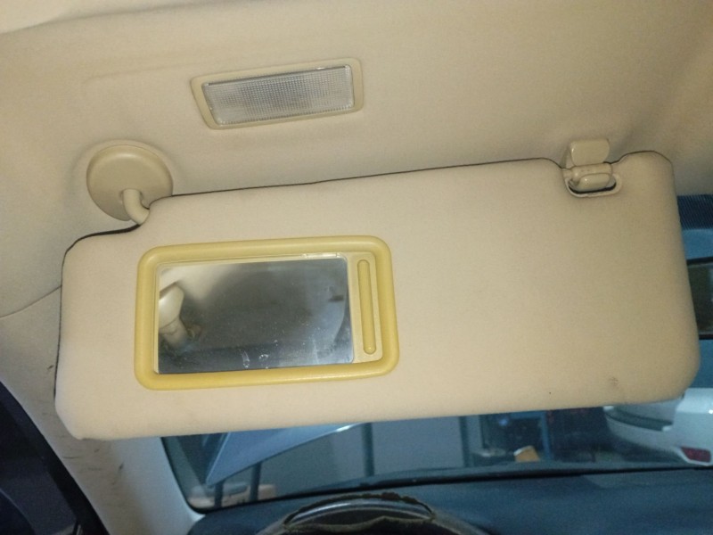 Recambio de parasol izquierdo para lexus is ii (_e2_) 220d (ale20) referencia OEM IAM   