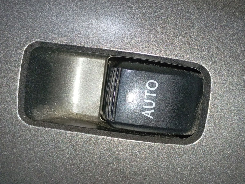 Recambio de mando elevalunas delantero derecho para lexus is ii (_e2_) 220d (ale20) referencia OEM IAM   