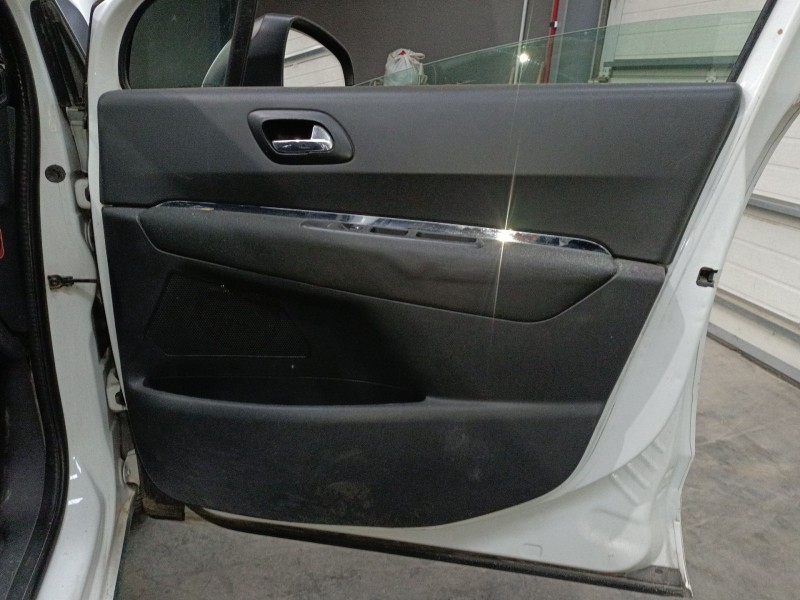 Recambio de guarnecido puerta delantera derecha para peugeot 5008 (0u_, 0e_) 2.0 hdi 150 / bluehdi 150 referencia OEM IAM   