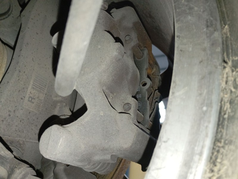 Recambio de pinza freno trasera derecha para lexus is ii (_e2_) 220d (ale20) referencia OEM IAM   