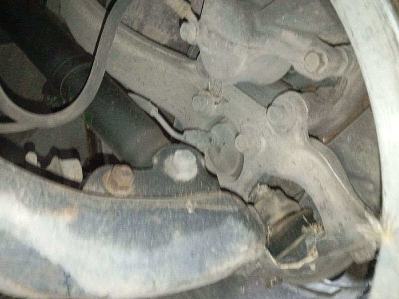 Recambio de mangueta delantera derecha para lexus is ii (_e2_) 220d (ale20) referencia OEM IAM   