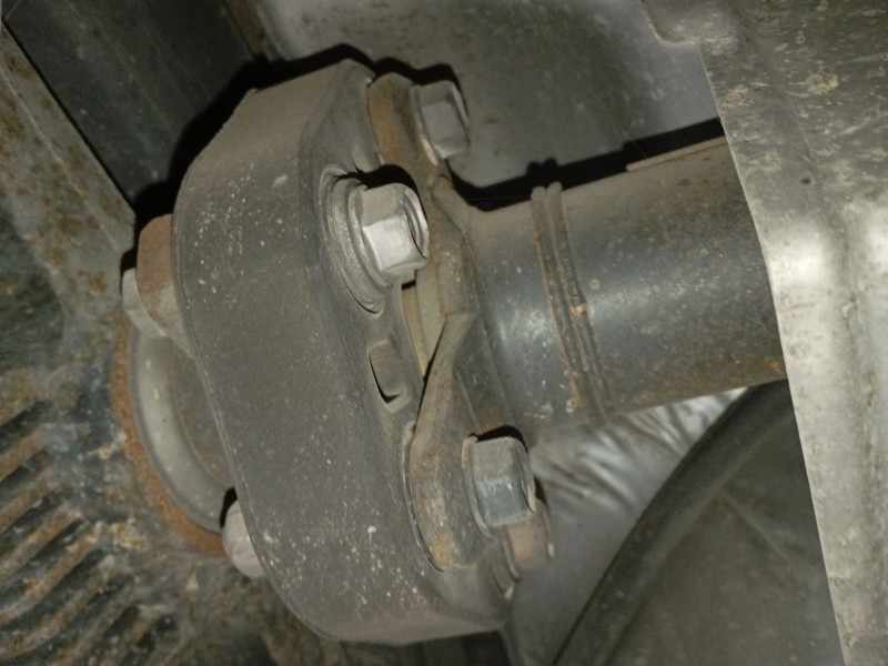 Recambio de transmision central para lexus is ii (_e2_) 220d (ale20) referencia OEM IAM   