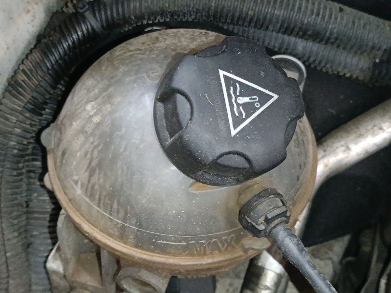 Recambio de deposito expansion para peugeot 5008 (0u_, 0e_) 2.0 hdi 150 / bluehdi 150 referencia OEM IAM   