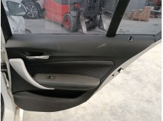 GUARNECIDO PUERTA TRASERA DERECHA 