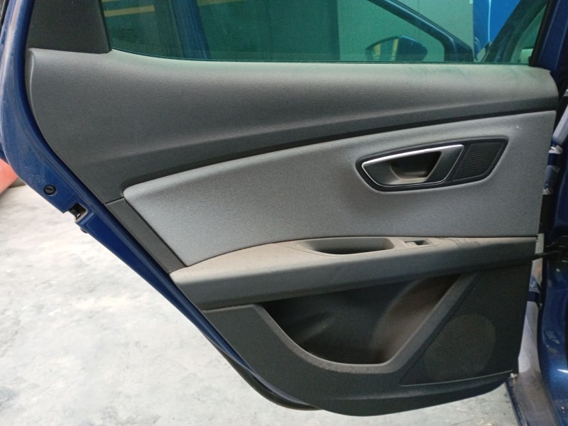 Recambio de guarnecido puerta trasera izquierda para seat leon (5f1) 1.4 tsi referencia OEM IAM   