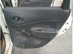 GUARNECIDO PUERTA TRASERA DERECHA 