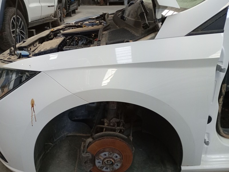Recambio de aleta delantera izquierda para seat ibiza v (kj1, kjg) 1.0 mpi referencia OEM IAM   