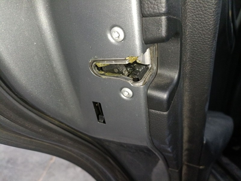 Recambio de cerradura puerta trasera izquierda para mercedes-benz clase c t-model (s204) c 200 cdi (204.207) referencia OEM IAM 