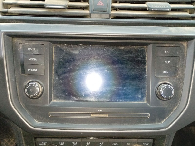 Recambio de sistema audio / radio cd para seat ibiza v (kj1, kjg) 1.0 mpi referencia OEM IAM   