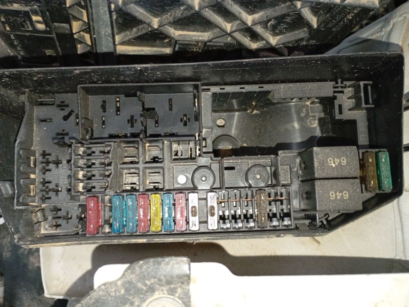 Recambio de caja reles / fusibles para seat ibiza v (kj1, kjg) 1.0 mpi referencia OEM IAM   