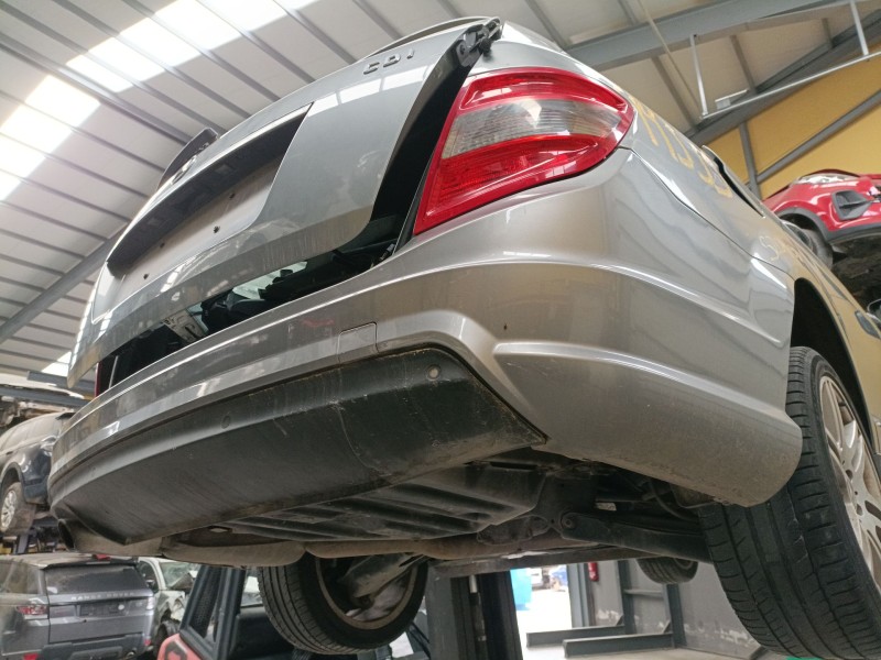 Recambio de paragolpes trasero para mercedes-benz clase c t-model (s204) c 200 cdi (204.207) referencia OEM IAM   