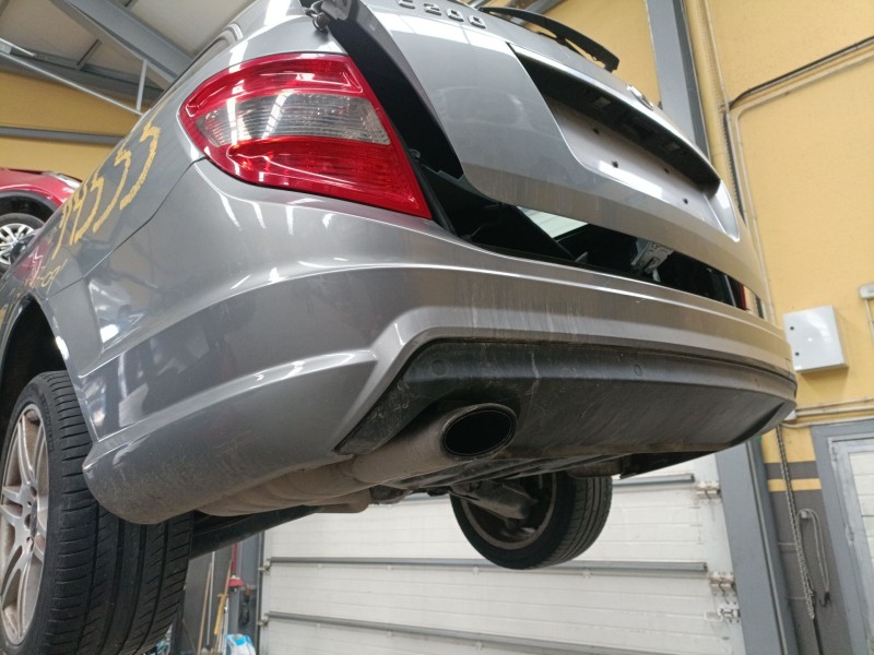 Recambio de paragolpes trasero para mercedes-benz clase c t-model (s204) c 200 cdi (204.207) referencia OEM IAM   