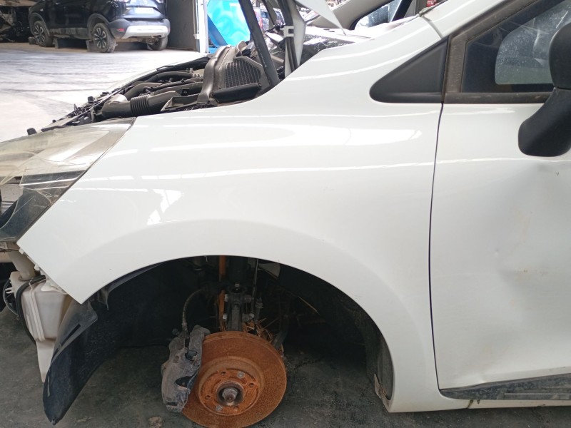 Recambio de aleta delantera izquierda para renault clio iv (bh_) 0.9 tce 90 lpg referencia OEM IAM   