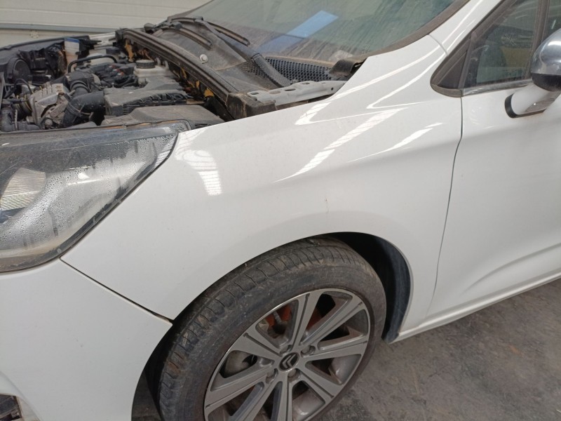 Recambio de aleta delantera izquierda para citroën c4 ii (nc_) 1.2 thp 130 referencia OEM IAM   