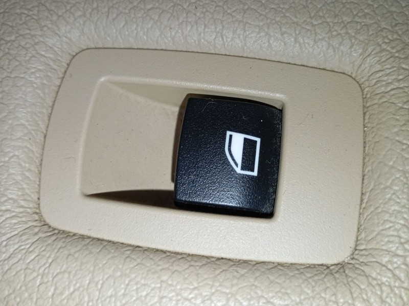 Recambio de mando elevalunas trasero derecho para bmw x3 (f25) xdrive 20 d referencia OEM IAM   