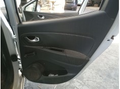 GUARNECIDO PUERTA TRASERA DERECHA 