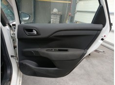 GUARNECIDO PUERTA TRASERA DERECHA 