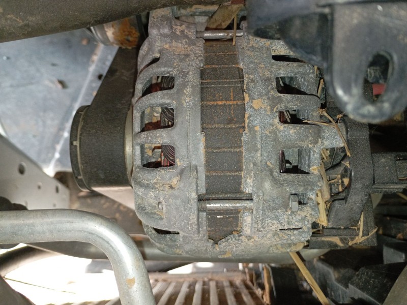 Recambio de alternador para renault clio iv (bh_) 0.9 tce 90 lpg referencia OEM IAM   