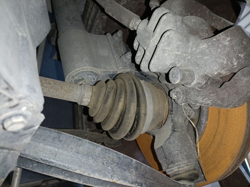 Recambio de mangueta delantera izquierda para citroën c4 ii (nc_) 1.2 thp 130 referencia OEM IAM   