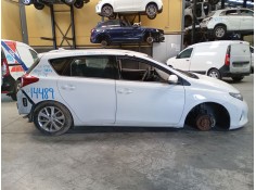 TOYOTA AURIS (_E18_)