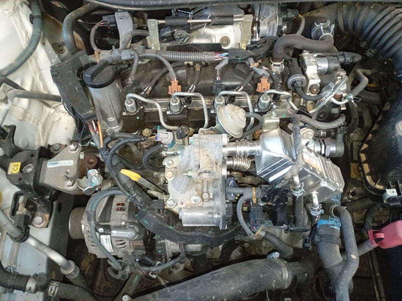 toyota auris (_e18_) del año 2012