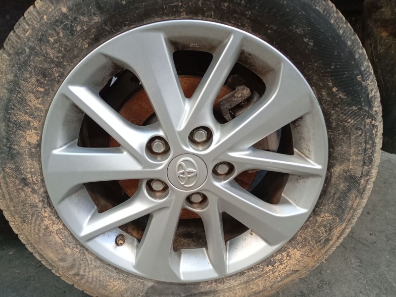 Recambio de llanta para toyota auris (_e18_) 1.4 d-4d (nde180_) referencia OEM IAM 205/55/16  