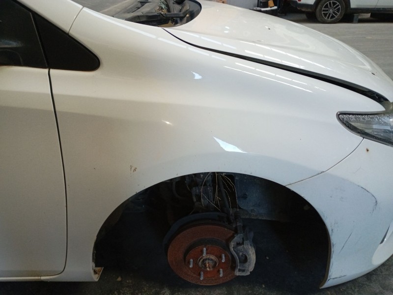 Recambio de aleta delantera derecha para toyota auris (_e18_) 1.4 d-4d (nde180_) referencia OEM IAM   