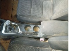 Recambio de consola central para toyota auris (_e18_) 1.4 d-4d (nde180_) referencia OEM IAM   