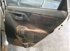 Recambio de guarnecido puerta trasera derecha para toyota auris (_e18_) 1.4 d-4d (nde180_) referencia OEM IAM   