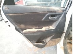 Recambio de guarnecido puerta trasera izquierda para toyota auris (_e18_) 1.4 d-4d (nde180_) referencia OEM IAM   